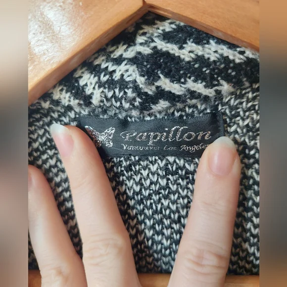 Bold Pattern Cardigan - Picture 2 of 4